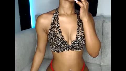 Snapshot of shy_baddie chatting on 11-01-25, 11:51 Sheril online show from 11-01-25, 11:51