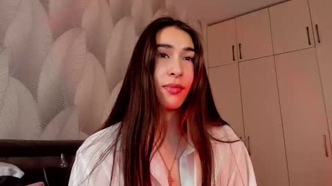 Mika online show from 02-02-26, 02:54