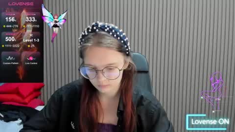 Snapshot of shy_elina01 chatting on 10-05-25, 10:24 shy_elina01 online show from 10-05-25, 10:24