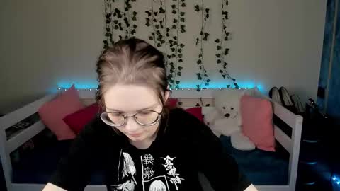 Snapshot of shy_elina01 chatting on 10-13-25, 10:26 shy_elina01 online show from 10-13-25, 10:26