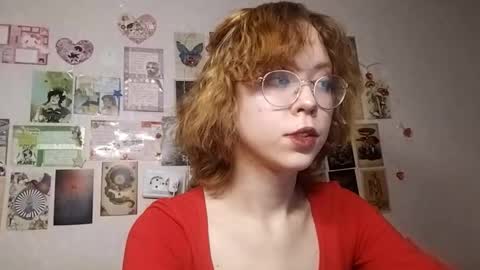 Milena online show from 10-22-25, 01:11