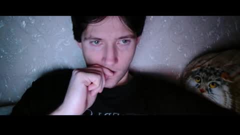 Snapshot of shy_matthew chatting on 10-29-25, 01:52 Matthew online show from 10-29-25, 01:52