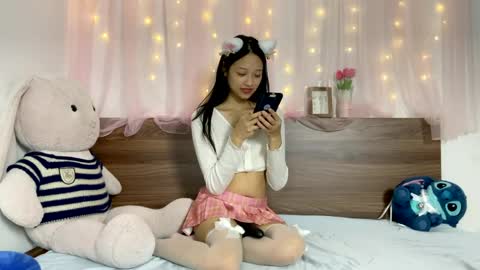 Snapshot of shy_pink_doll chatting on 05-31-26, 06:09 shy_pink_doll online show from 05-31-26, 06:09