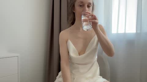 shy_schoolgirl_ online show from 03-01-26, 11:56