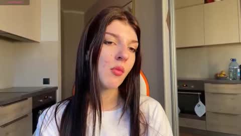 Bella online show from 10-25-25, 06:54
