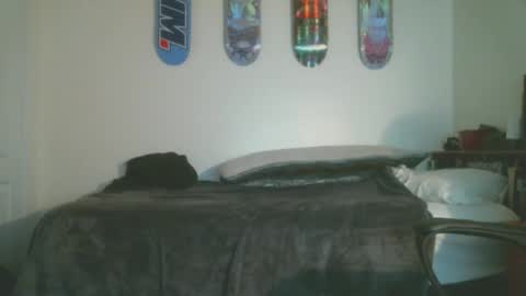 shyboyhugecum2020 online show from 12-20-25, 05:14