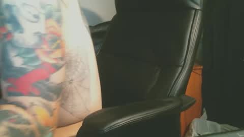 shyboyhugecum2020 online show from 04-17-26, 02:58