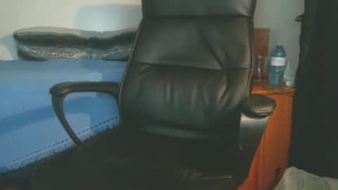 shyboyhugecum2020 online show from 04-28-26, 03:22