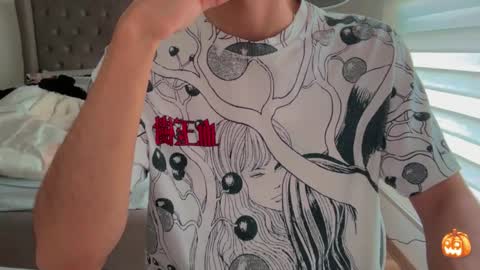 Snapshot of shydude666 chatting on 10-11-25, 09:57 shydude666 online show from 10-11-25, 09:57