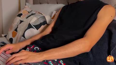 Snapshot of shydude666 chatting on 11-08-25, 10:52 shydude666 online show from 11-08-25, 10:52