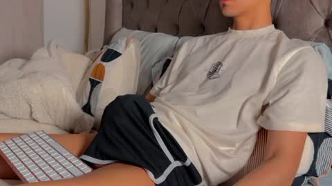 shydude666 online show from 02-07-26, 11:08