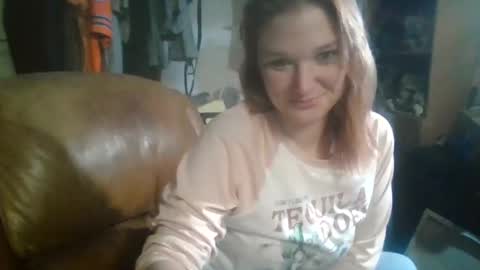 Snapshot of shyesiren chatting on 11-18-25, 07:46 shyesiren online show from 11-18-25, 07:46