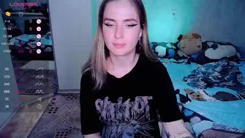 Effie online show from 10-29-25, 08:10