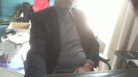 Snapshot of shyfrenchcock chatting on 03-10-25, 01:10 shyfrenchcock online show from 03-10-25, 01:10