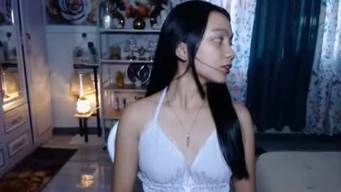 Snapshot of shygirl_lyn chatting on 05-26-26, 07:37 lyn online show from 05-26-26, 07:37