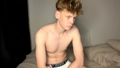 Snapshot of shyredstar chatting on 12-12-24, 10:24 Tom and Betty online show from 12-12-24, 10:24