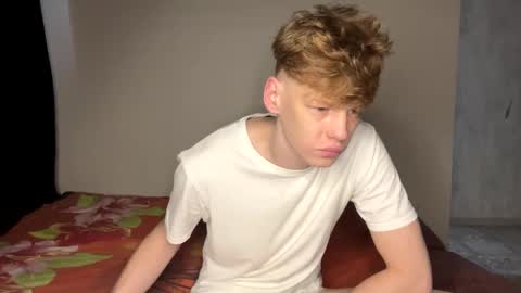 Snapshot of shyredstar chatting on 12-23-24, 09:05 Tom and Betty online show from 12-23-24, 09:05