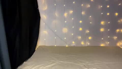 Snapshot of shyredstar chatting on 12-31-24, 11:09 Tom and Betty online show from 12-31-24, 11:09