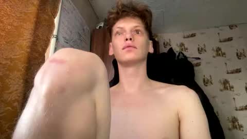 Snapshot of shyredstar chatting on 12-16-25, 06:29 Tom and Betty online show from 12-16-25, 06:29