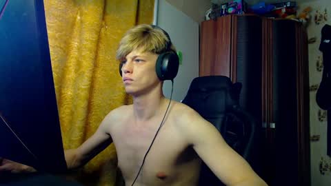 Tom and Betty online show from 04-06-26, 04:46