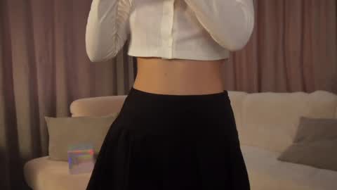 Tanya online show from 04-17-26, 01:03