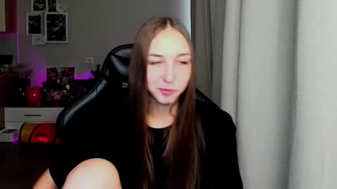 SIA online show from 09-25-25, 02:15