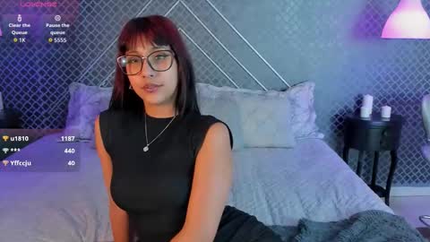 Sia online show from 10-28-25, 07:38