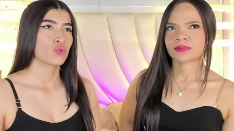 Siara and Zoe tattoo online show from 04-09-26, 10:48