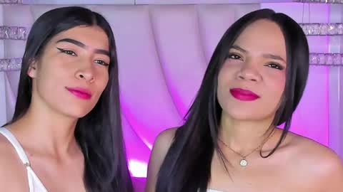 Siara and Zoe tattoo online show from 04-25-26, 11:35