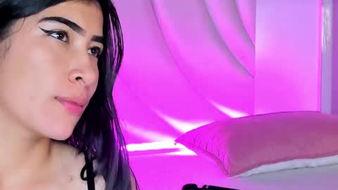Snapshot of siara_lewis_ chatting on 05-15-26, 11:01 Siara and Zoe tattoo online show from 05-15-26, 11:01