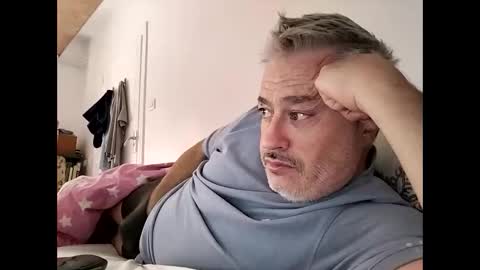 Snapshot of sibemolx chatting on 10-19-25, 02:07 sibemolx online show from 10-19-25, 02:07