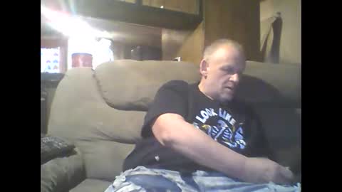 Snapshot of sickone6669947170 chatting on 02-17-26, 09:32 Bill online show from 02-17-26, 09:32