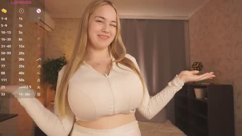 Elizabeth online show from 04-09-26, 09:42