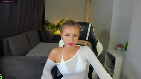 Snapshot of sidny_beth chatting on 06-10-26, 09:41 Sidny online show from 06-10-26, 09:41