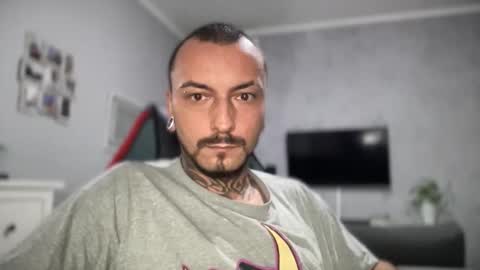 sidvicious23cm online show from 10-23-25, 05:01