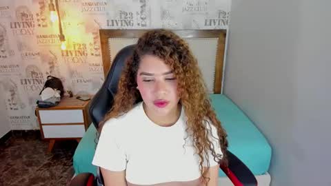 Snapshot of sienna_fox4 chatting on 11-05-25, 01:55 S I E N N A online show from 11-05-25, 01:55