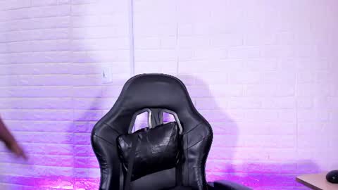 Snapshot of sienna_lux01 chatting on 07-16-26, 03:23 sienna_lux01 online show from 07-16-26, 03:23