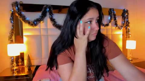 Sienna  online show from 12-02-25, 12:10