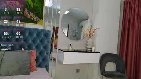 Sienna online show from 04-06-26, 11:22