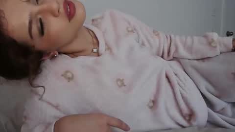Snapshot of siennasings chatting on 05-30-26, 12:19 Sienna Sings online show from 05-30-26, 12:19