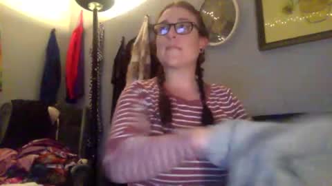 Snapshot of siennavia chatting on 03-09-26, 04:38 siennavia online show from 03-09-26, 04:38