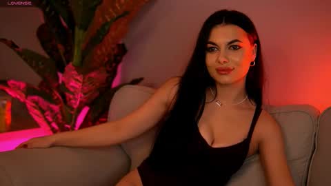 Maria online show from 11-20-25, 11:10