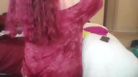 Snapshot of sifgoddess chatting on 12-14-25, 01:27 Lady Sif online show from 12-14-25, 01:27