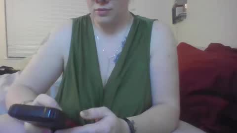Snapshot of sifgoddess chatting on 03-20-26, 02:05 Lady Sif online show from 03-20-26, 02:05