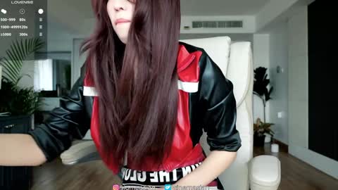 Snapshot of sigmasian chatting on 10-21-25, 04:24 OF instagram sigmaasian twitter sigmasian online show from 10-21-25, 04:24