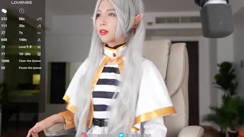 Snapshot of sigmasian chatting on 11-04-25, 04:11 OF instagram sigmaasian twitter sigmasian online show from 11-04-25, 04:11