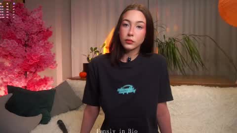 Eva  online show from 10-24-25, 11:50