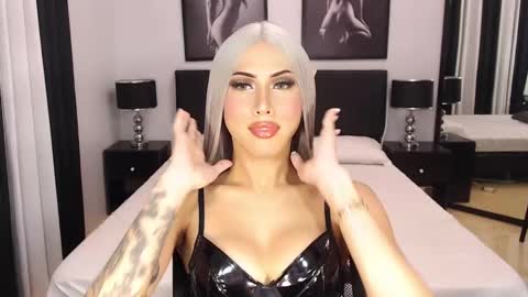 Snapshot of significantmistress chatting on 12-16-24, 05:11 Jenny Hakenson online show from 12-16-24, 05:11