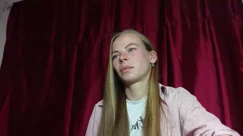 JULIANA online show from 03-26-26, 10:04