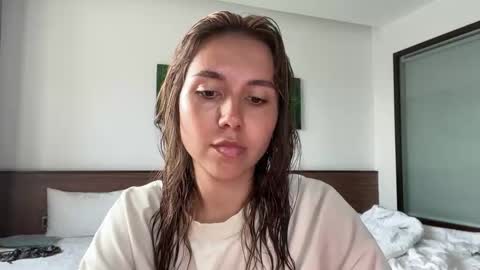 Snapshot of silicia_lu chatting on 02-06-26, 02:05 You fav Miss Si online show from 02-06-26, 02:05